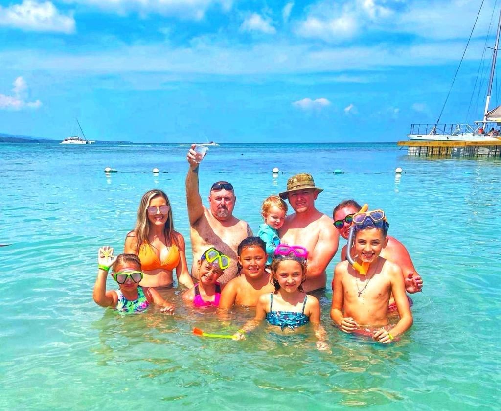 a relaxing beach day experience with Experience Jamaica Tours